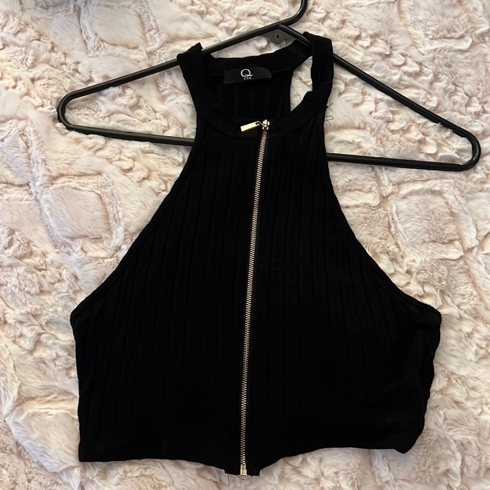 Sleeveless crop top